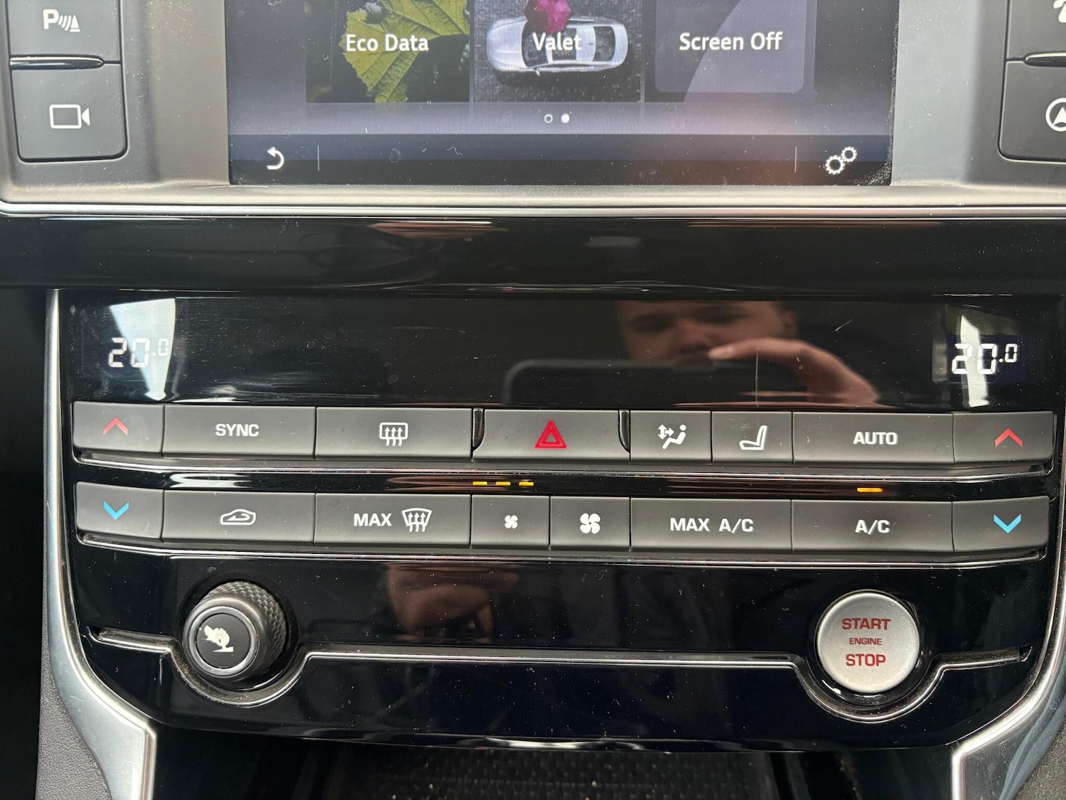 Used Jaguar XE 2017 for sale - 76780964: Photo 28