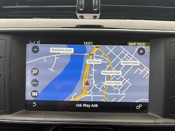 Used Jaguar XE 2017 for sale - 76780964: Photo