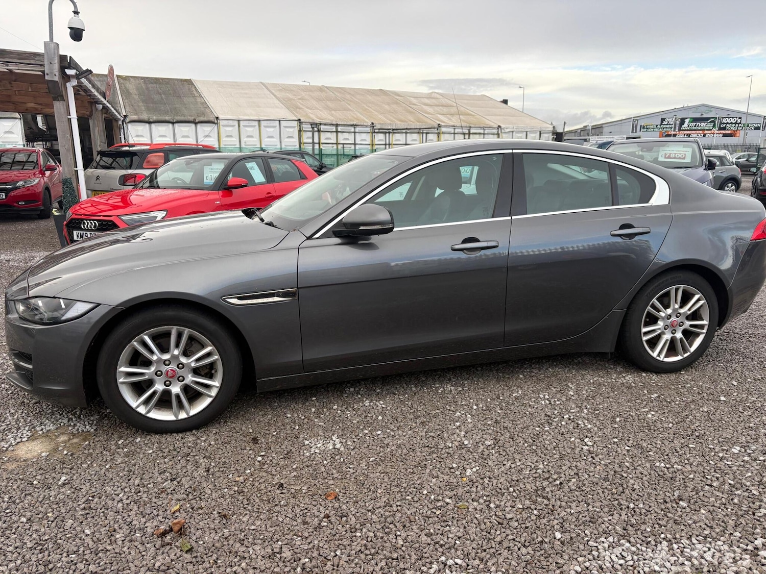 Used Jaguar XE 2017 for sale - 76780964: Photo 6