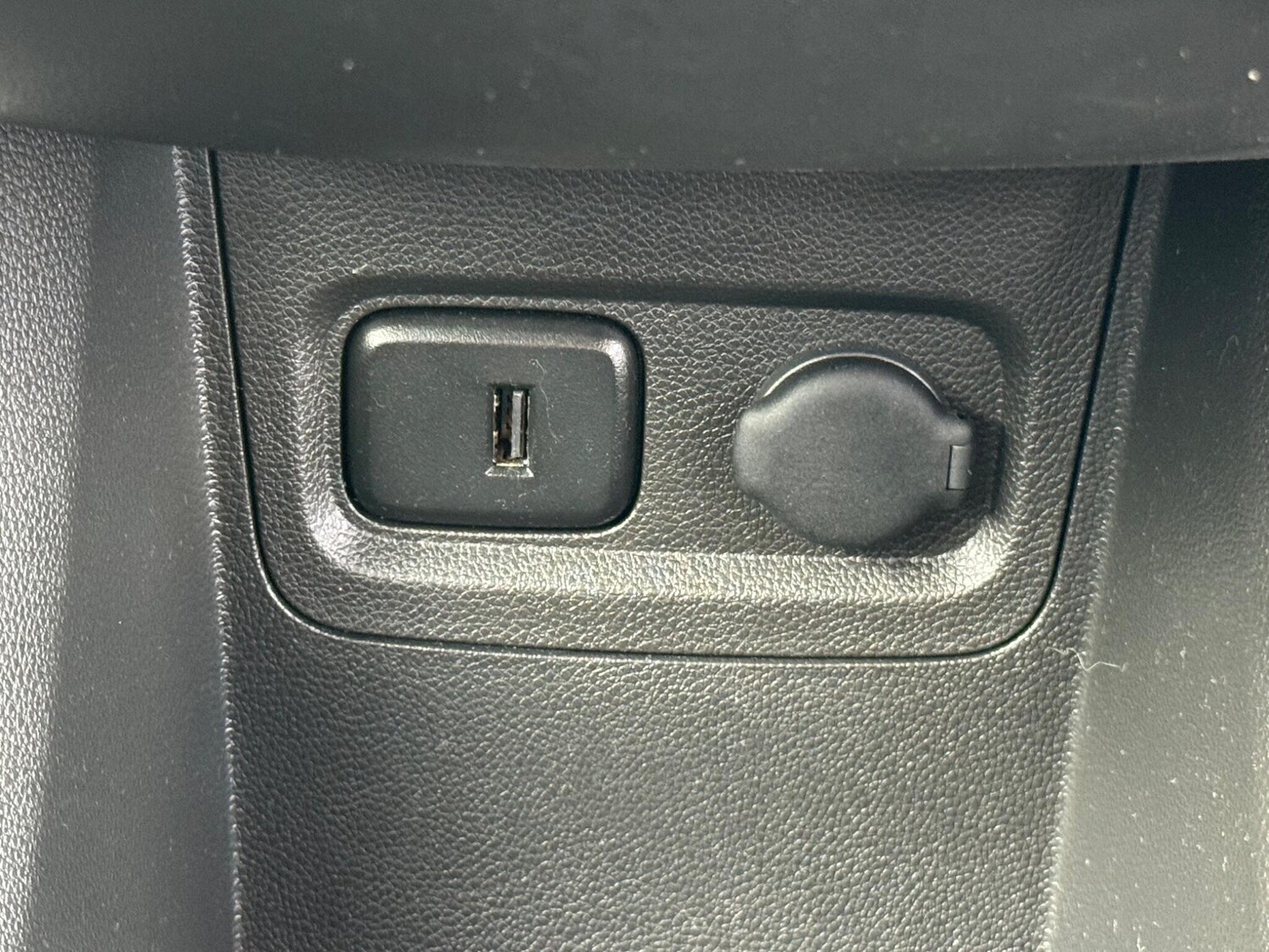 Used Vauxhall Viva 2017 for sale - 78033593: Photo 41