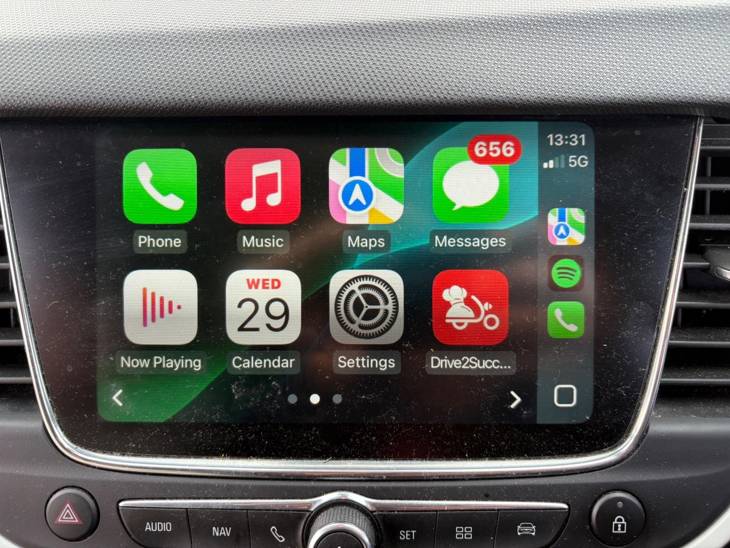 Used Vauxhall Crossland X 2020 for sale - 76409206: Photo 2