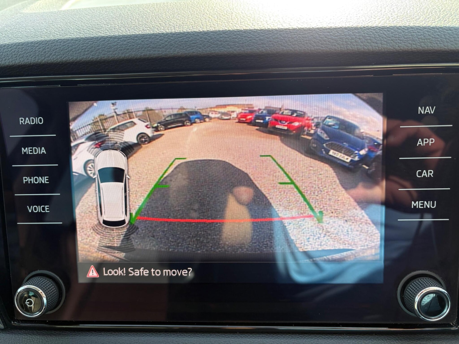 Used Skoda Karoq 2018 for sale - 76094843: Photo 4