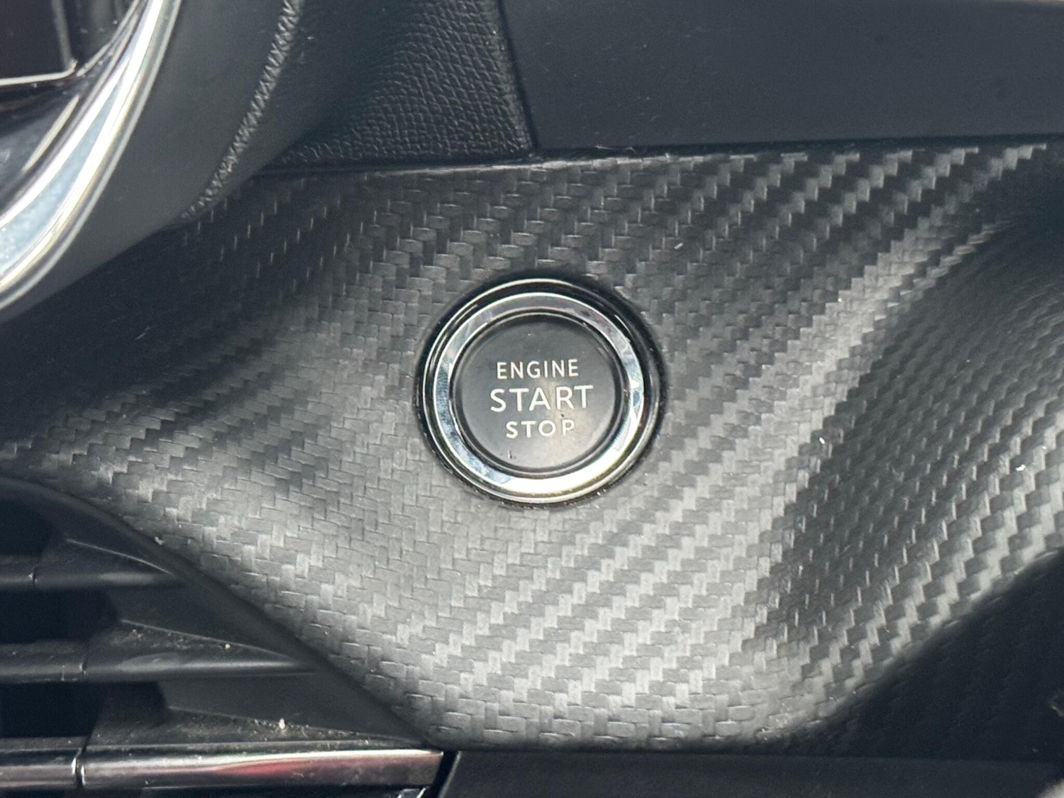 Used Peugeot 2008 2020 for sale - 77215827: Photo 32