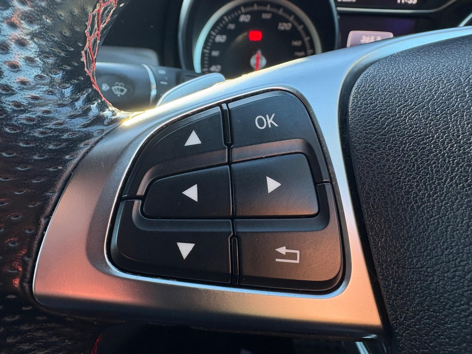 Used Mercedes-Benz GLA 2018 for sale - 76644744: Photo 33