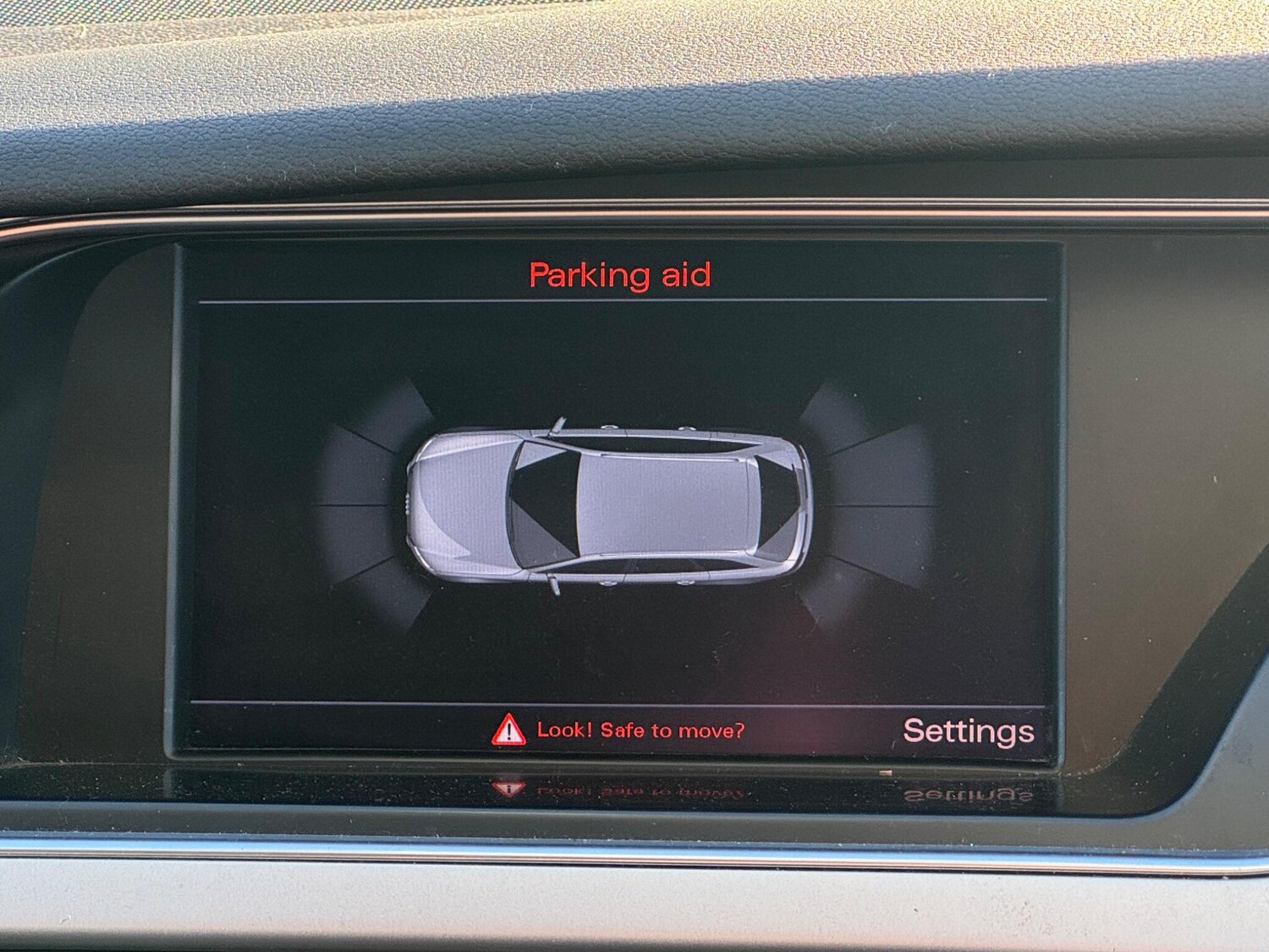 Used Audi A4 2015 for sale - 76633299: Photo 4