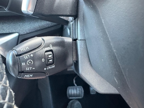 Used Peugeot 3008 2018 for sale - 76059984: Photo 57