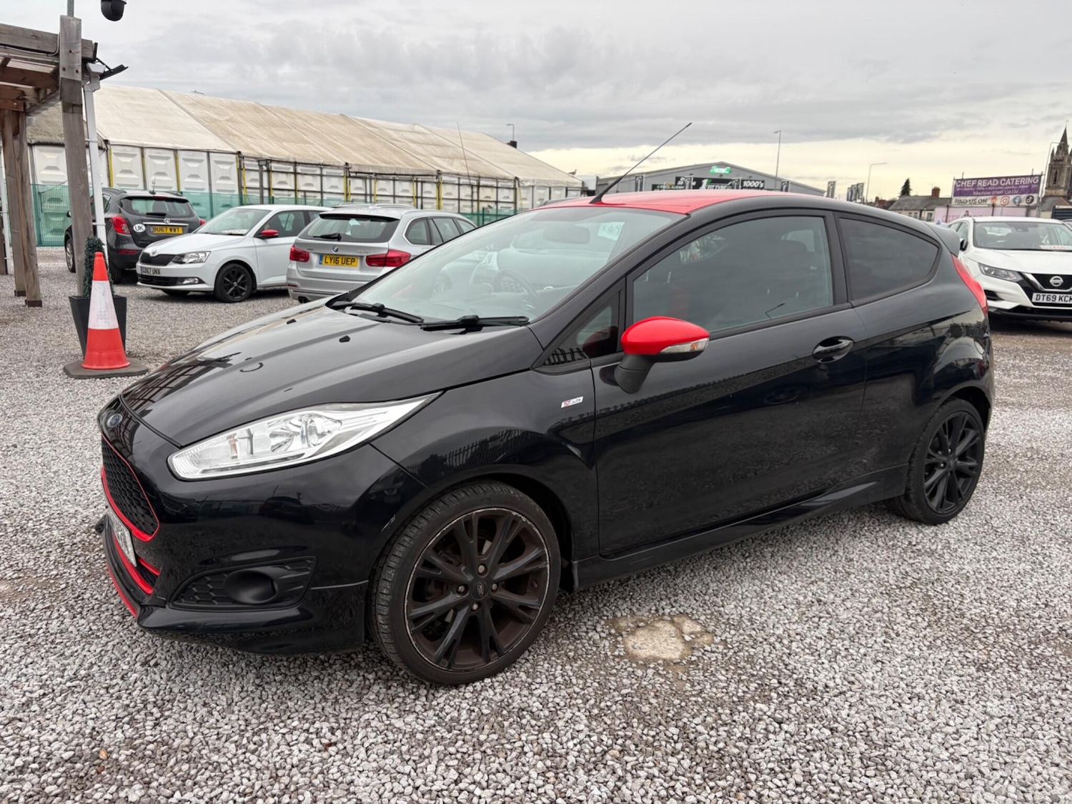 Used Ford Fiesta 2017 for sale - 76327255: Photo 1