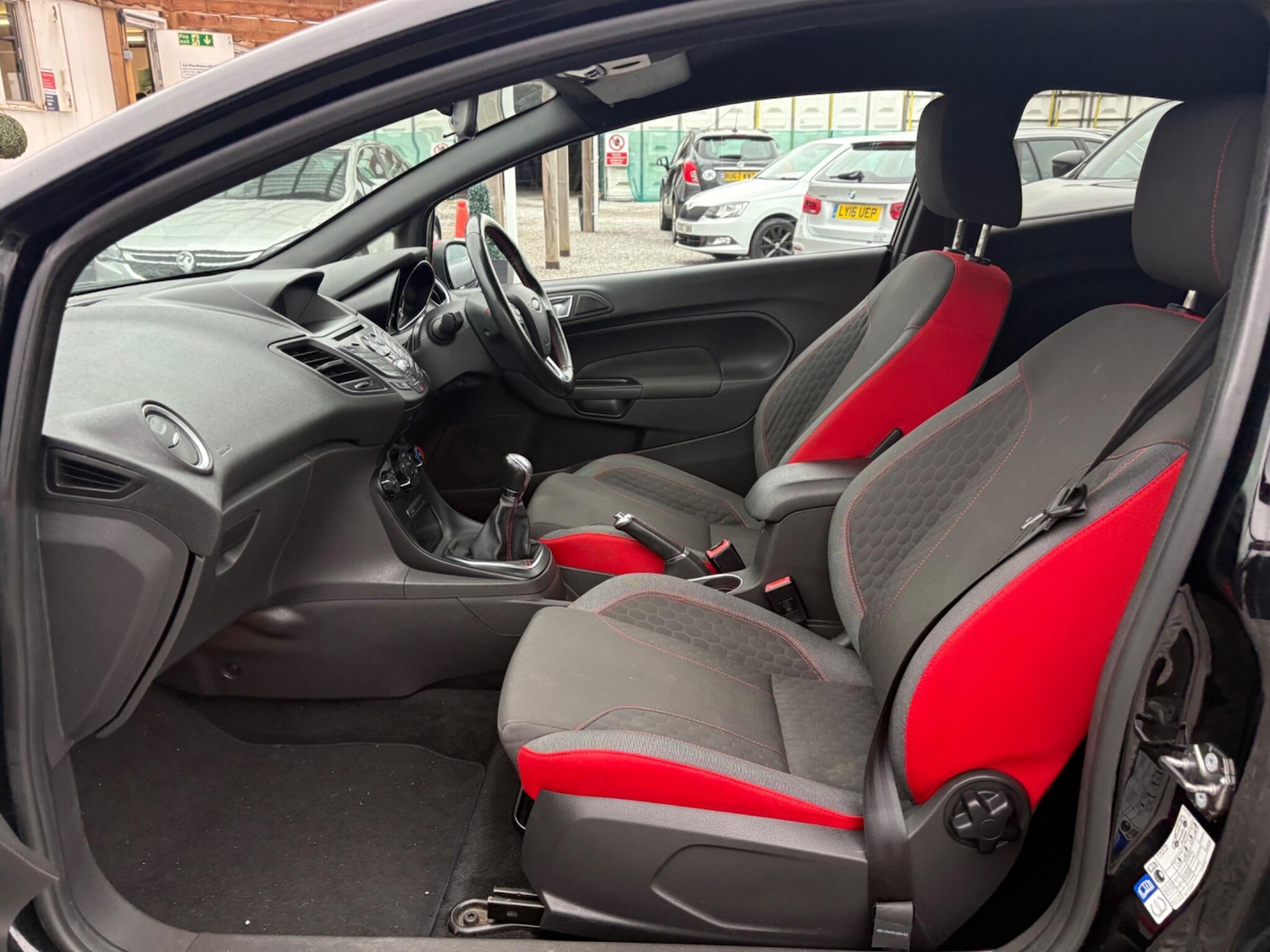 Used Ford Fiesta 2017 for sale - 76327255: Photo 11