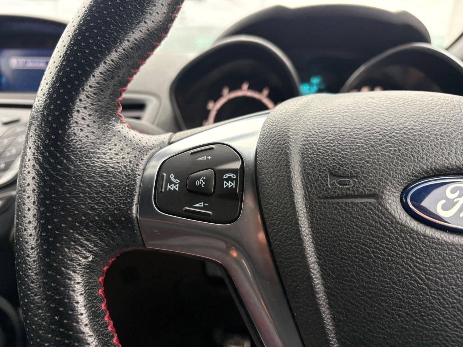 Used Ford Fiesta 2017 for sale - 76327255: Photo 30