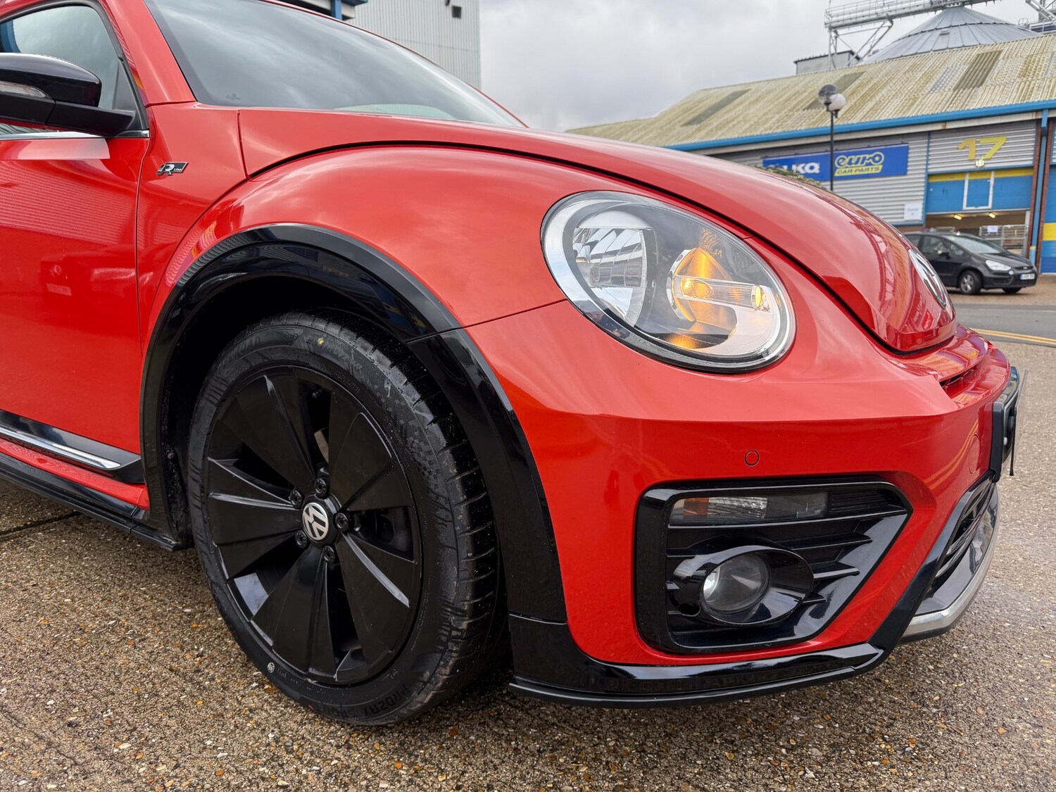 Used Volkswagen Beetle 2018 for sale - 77088275: Photo 14