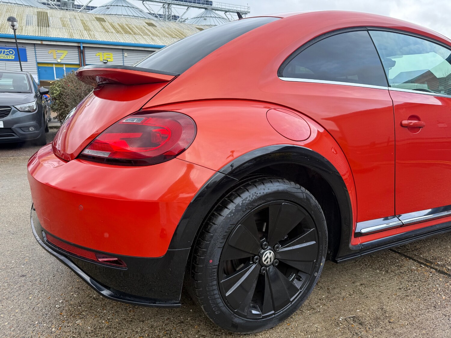 Used Volkswagen Beetle 2018 for sale - 77088275: Photo 17