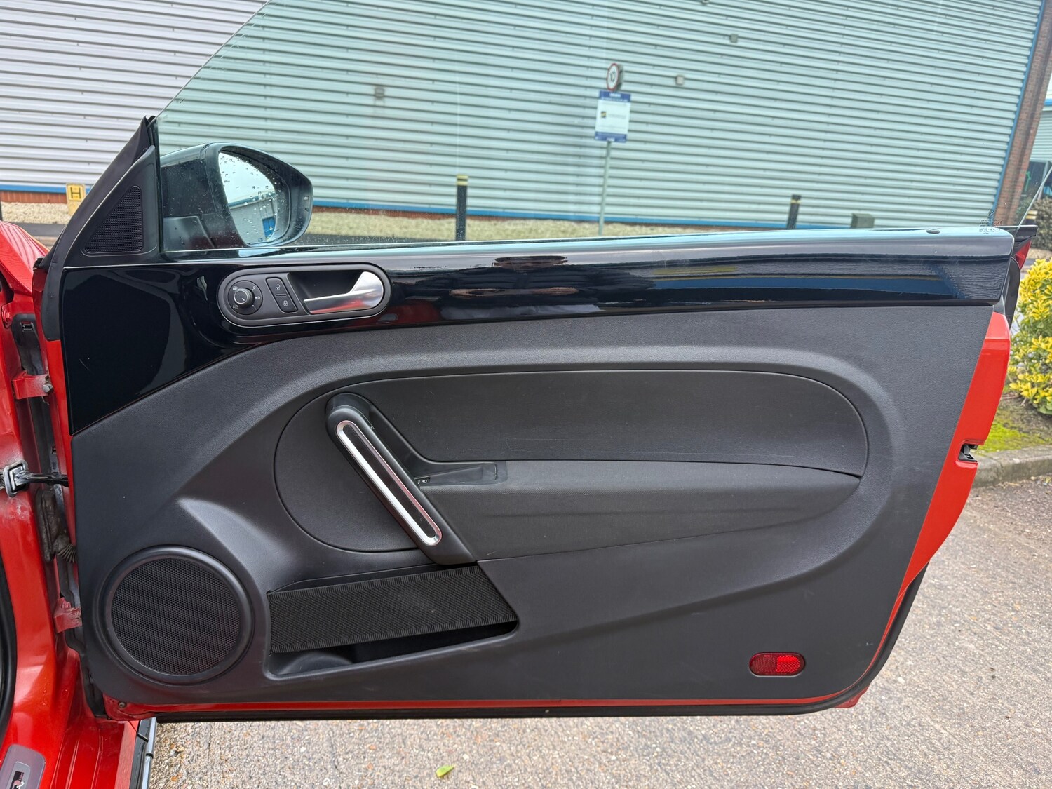 Used Volkswagen Beetle 2018 for sale - 77088275: Photo 38