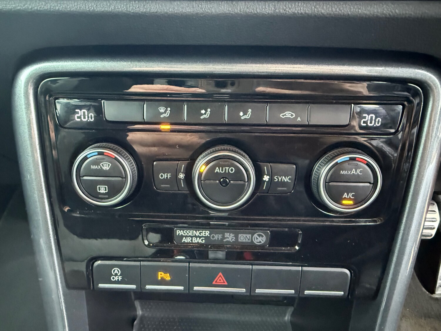 Used Volkswagen Beetle 2018 for sale - 77088275: Photo 42