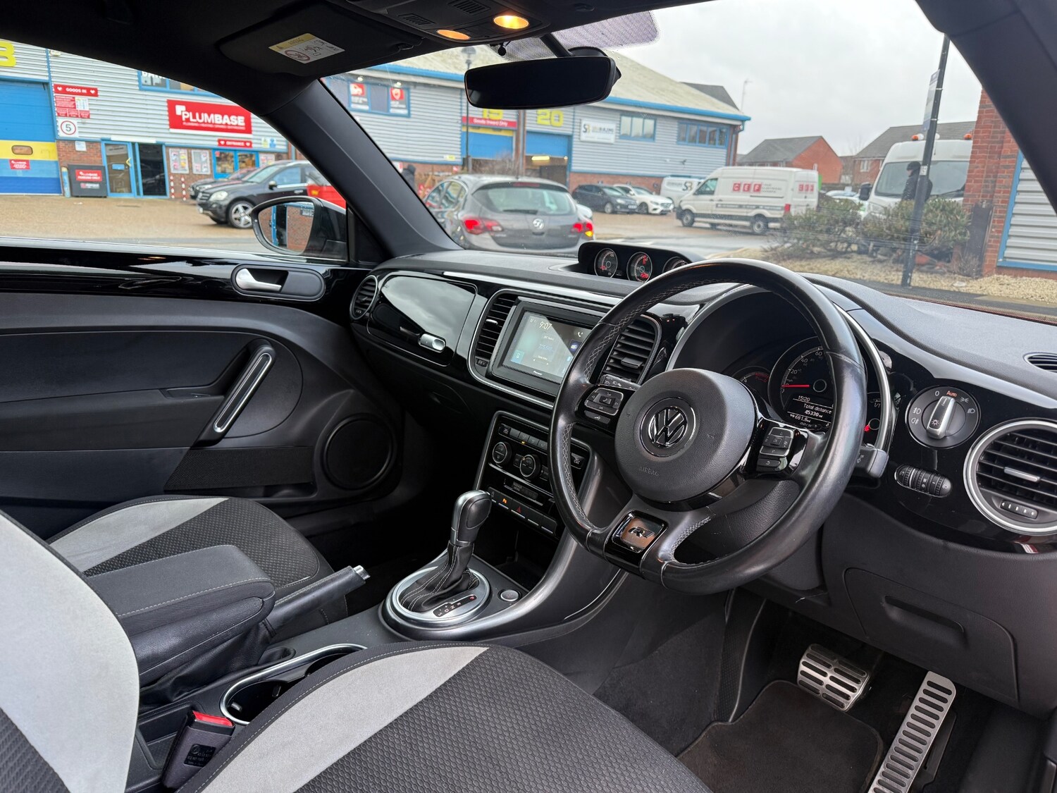 Used Volkswagen Beetle 2018 for sale - 77088275: Photo 51