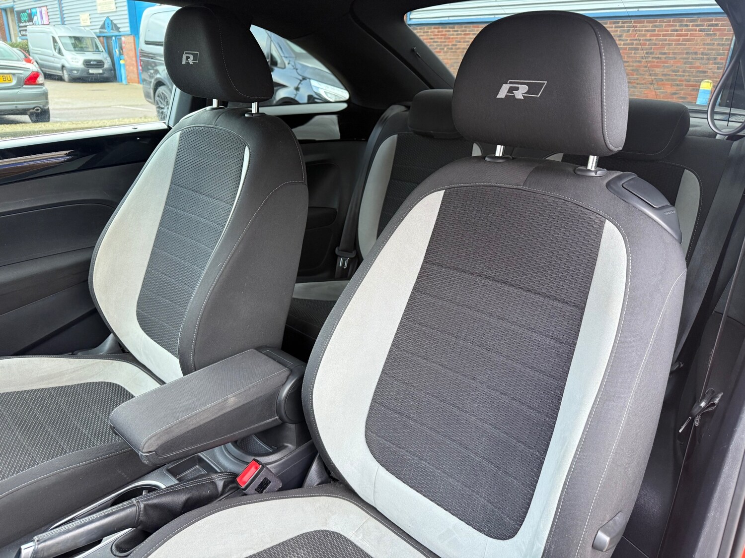 Used Volkswagen Beetle 2018 for sale - 77088275: Photo 57