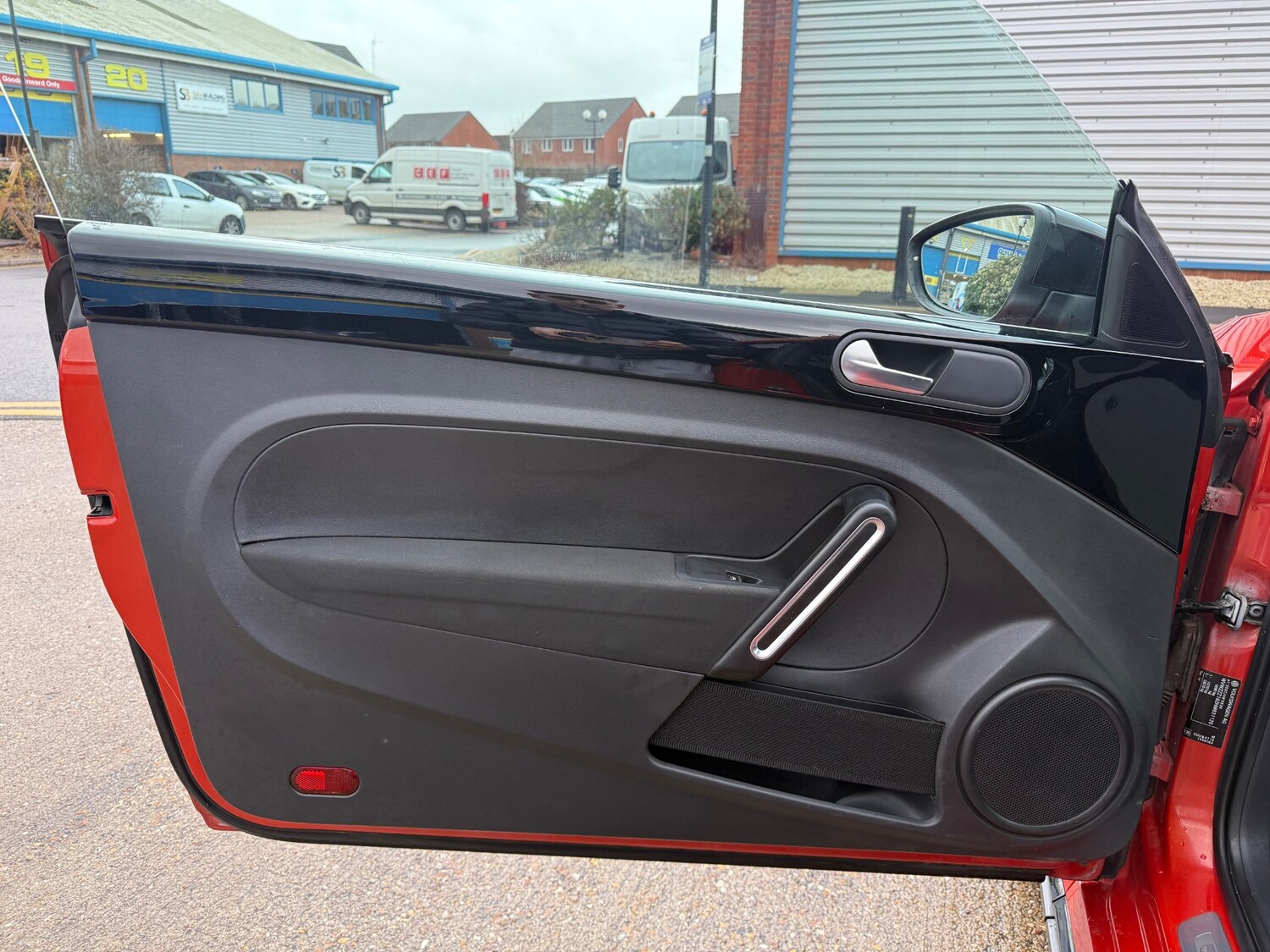 Used Volkswagen Beetle 2018 for sale - 77088275: Photo 58