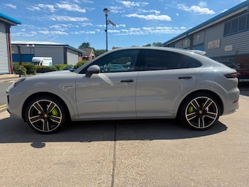 Used Porsche Cayenne 2022 for sale - 79524844: Photo
