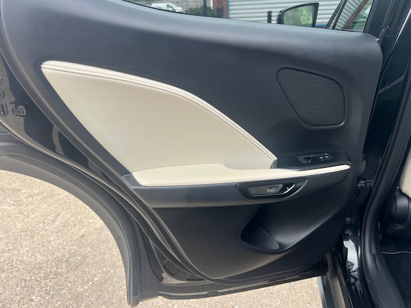 Used Lexus LBX 2024 for sale - 76243297: Photo 17