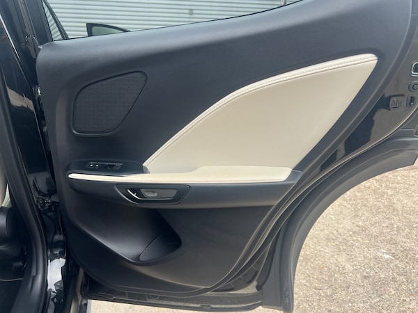 Used Lexus LBX 2024 for sale - 76243297: Photo 19
