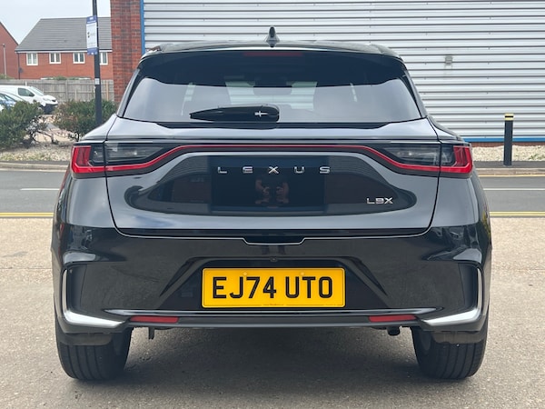 Used Lexus LBX 2024 for sale - 76243297: Photo 6
