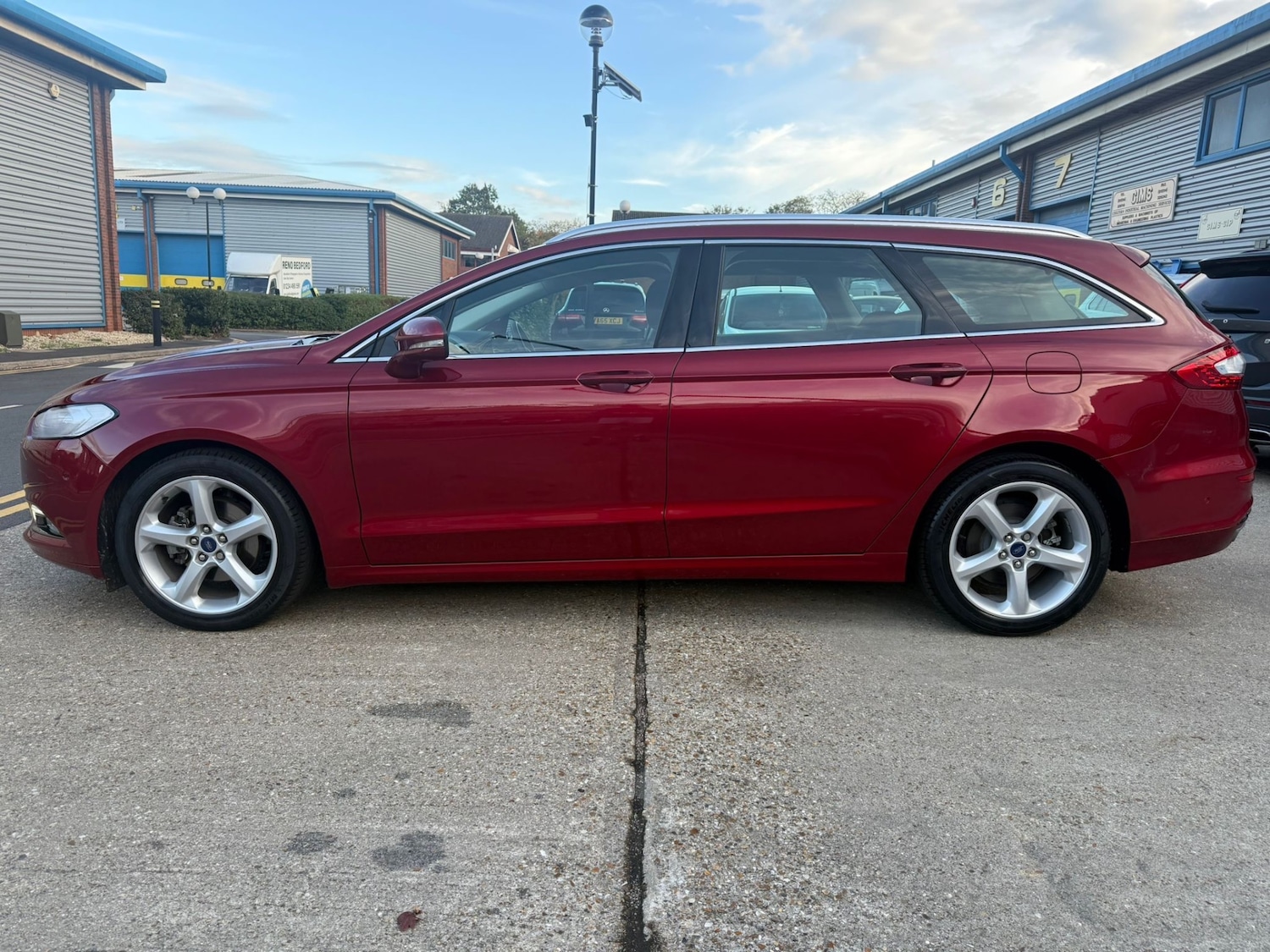 Used Ford Mondeo 2016 for sale - 76355379: Photo 4