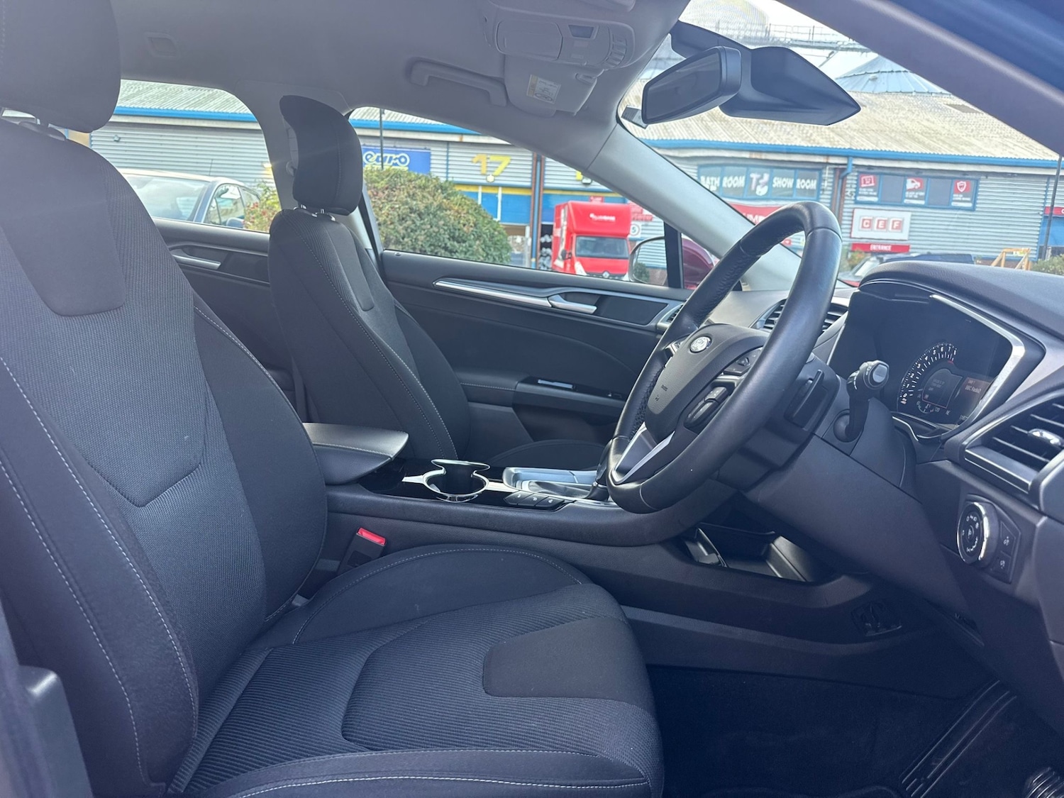 Used Ford Mondeo 2016 for sale - 76355379: Photo 85