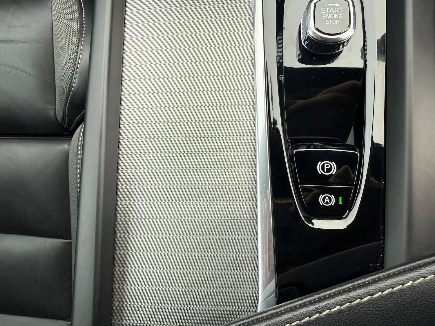 Used Volvo XC60 2022 for sale - 77270800: Photo 28