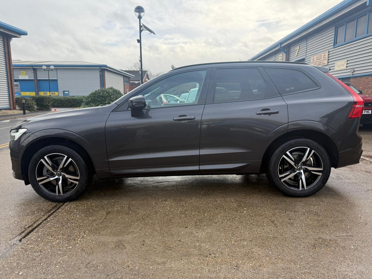Used Volvo XC60 2022 for sale - 77270800: Photo 3