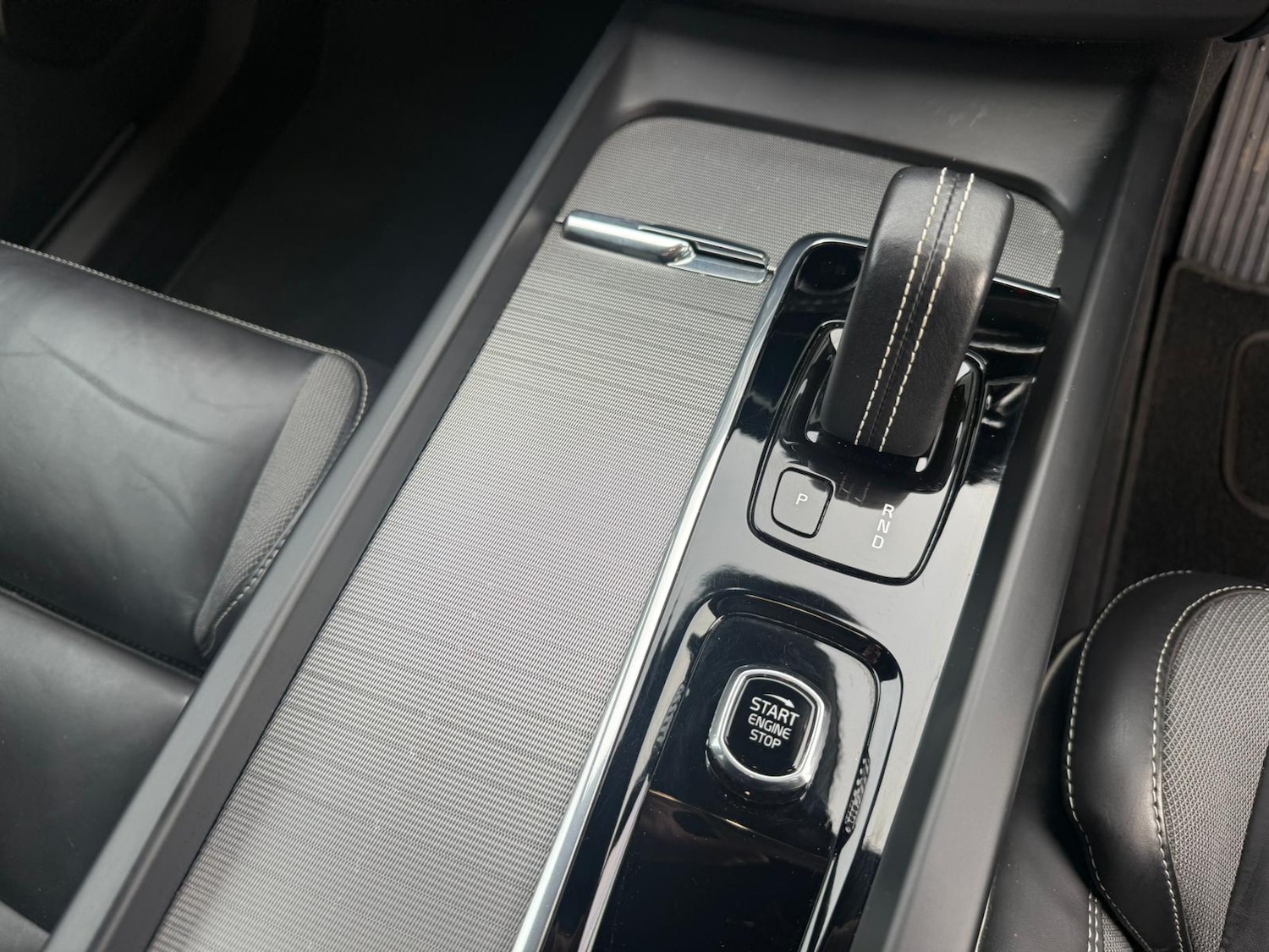 Used Volvo XC60 2022 for sale - 77270800: Photo 31