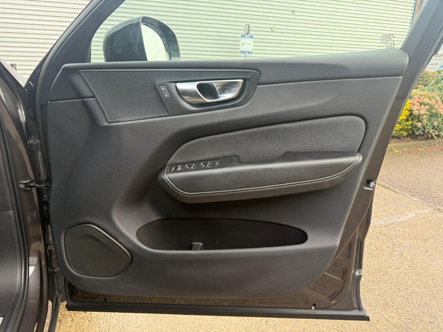 Used Volvo XC60 2022 for sale - 77270800: Photo 39