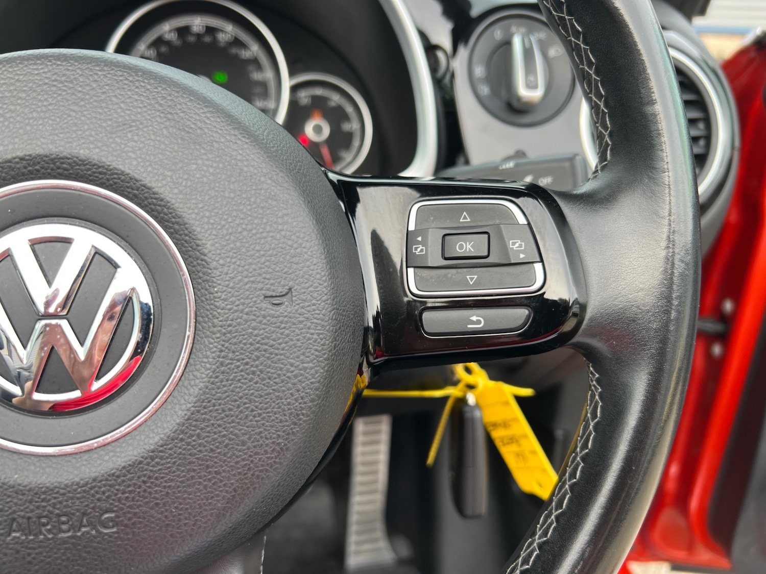 Used Volkswagen Beetle 2016 for sale - 76101305: Photo 32