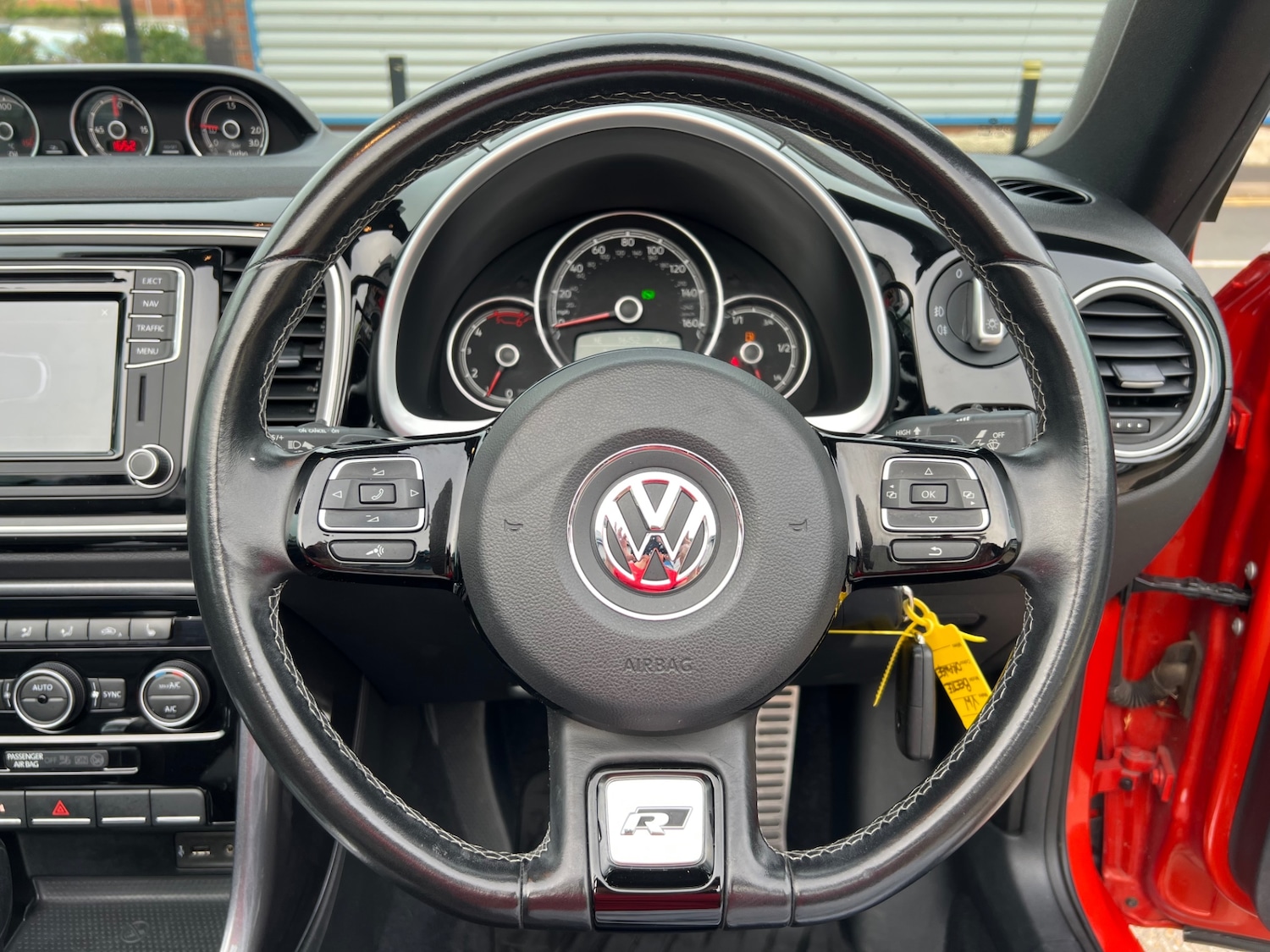 Used Volkswagen Beetle 2016 for sale - 76101305: Photo 34
