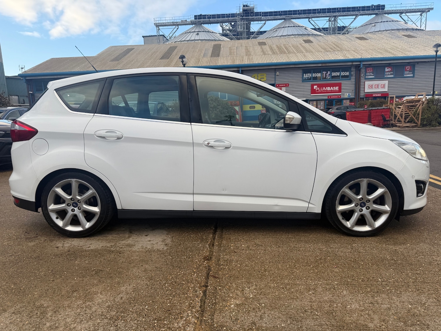 Used Ford C-Max 2014 for sale - 76685256: Photo 3