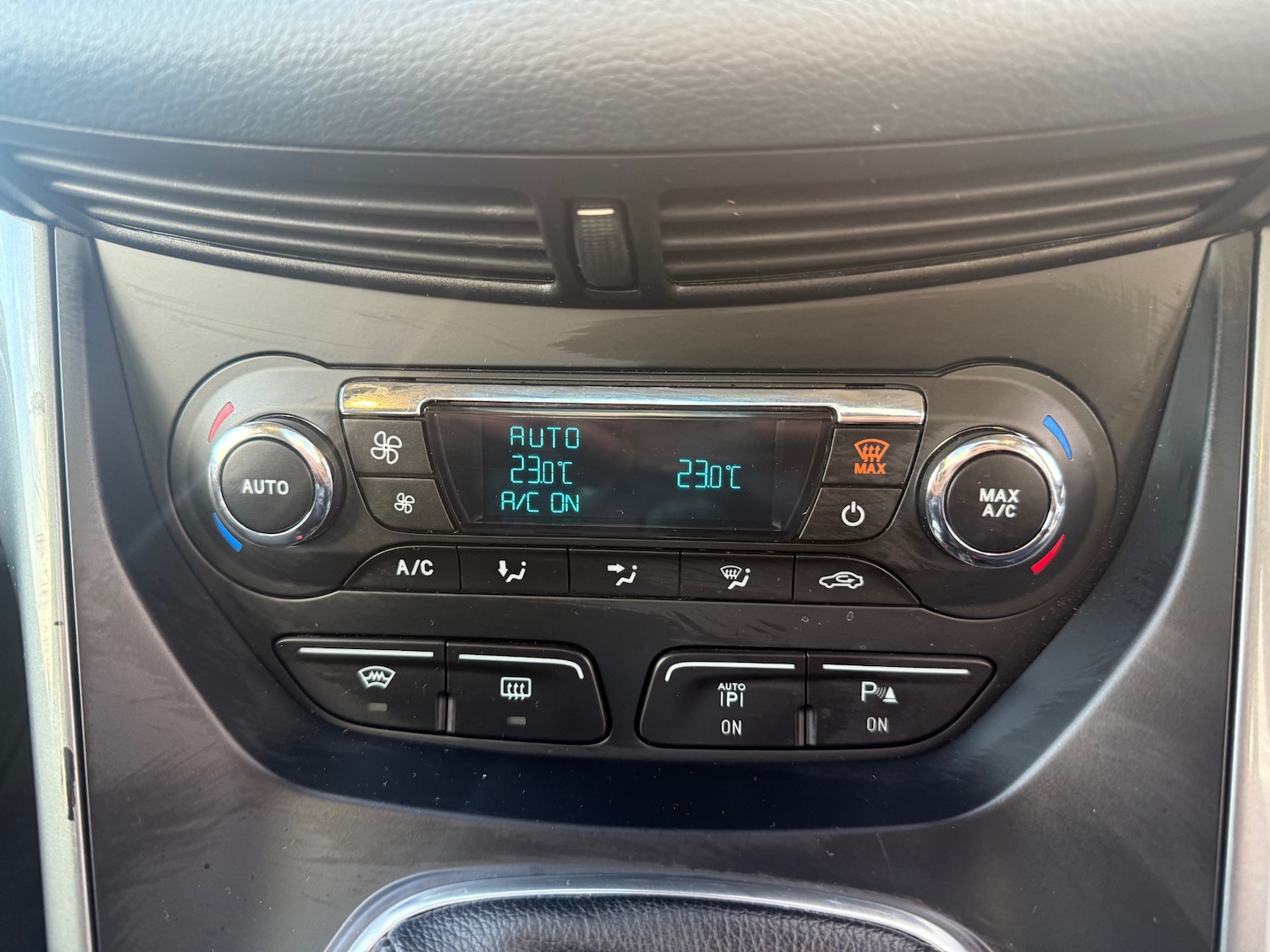 Used Ford C-Max 2014 for sale - 76685256: Photo 30