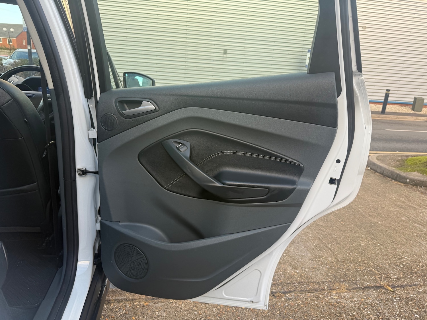 Used Ford C-Max 2014 for sale - 76685256: Photo 44