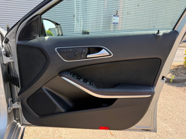 Used Mercedes-Benz A-Class 2013 for sale - 74868589: Photo 32