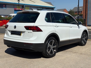Used Volkswagen Tiguan 2016 for sale - 75611772: Photo