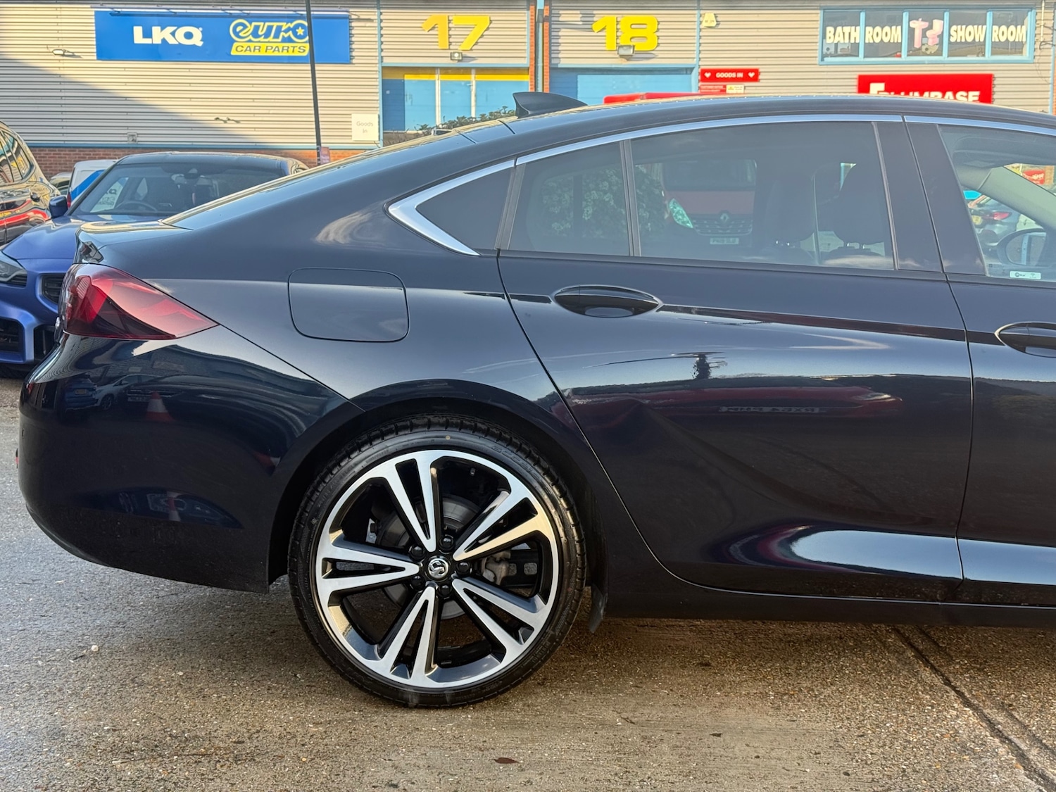 Used Vauxhall Insignia 2018 for sale - 76859389: Photo 30