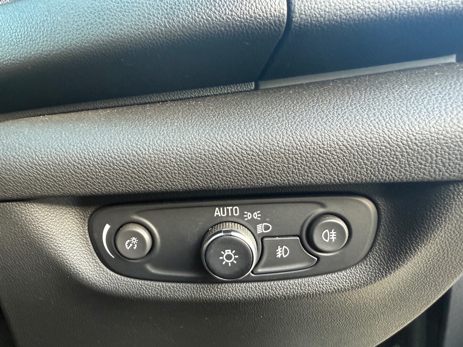 Used Vauxhall Insignia 2018 for sale - 76859389: Photo 37