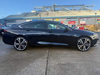 Used Vauxhall Insignia 2018 for sale - 76859389: Photo