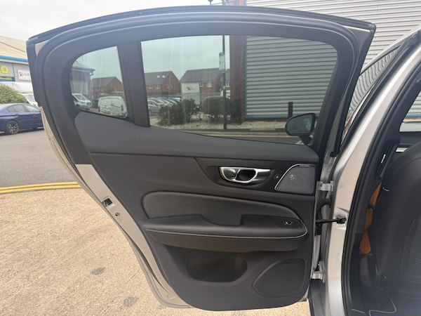 Used Volvo S60 2022 for sale - 75636937: Photo 16