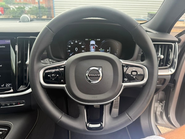 Used Volvo S60 2022 for sale - 75636937: Photo 41