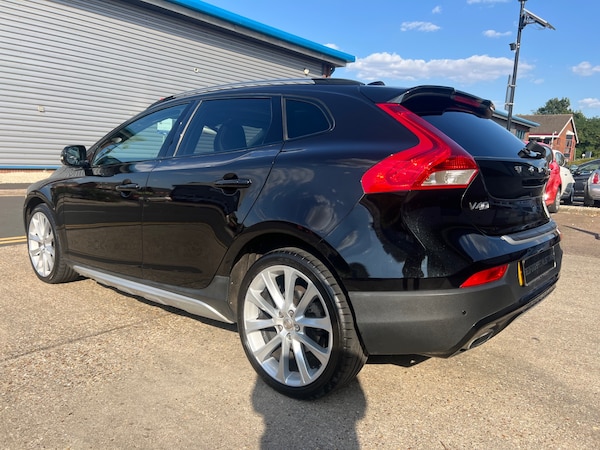 Used Volvo V40 2017 for sale - 75167845: Photo 6