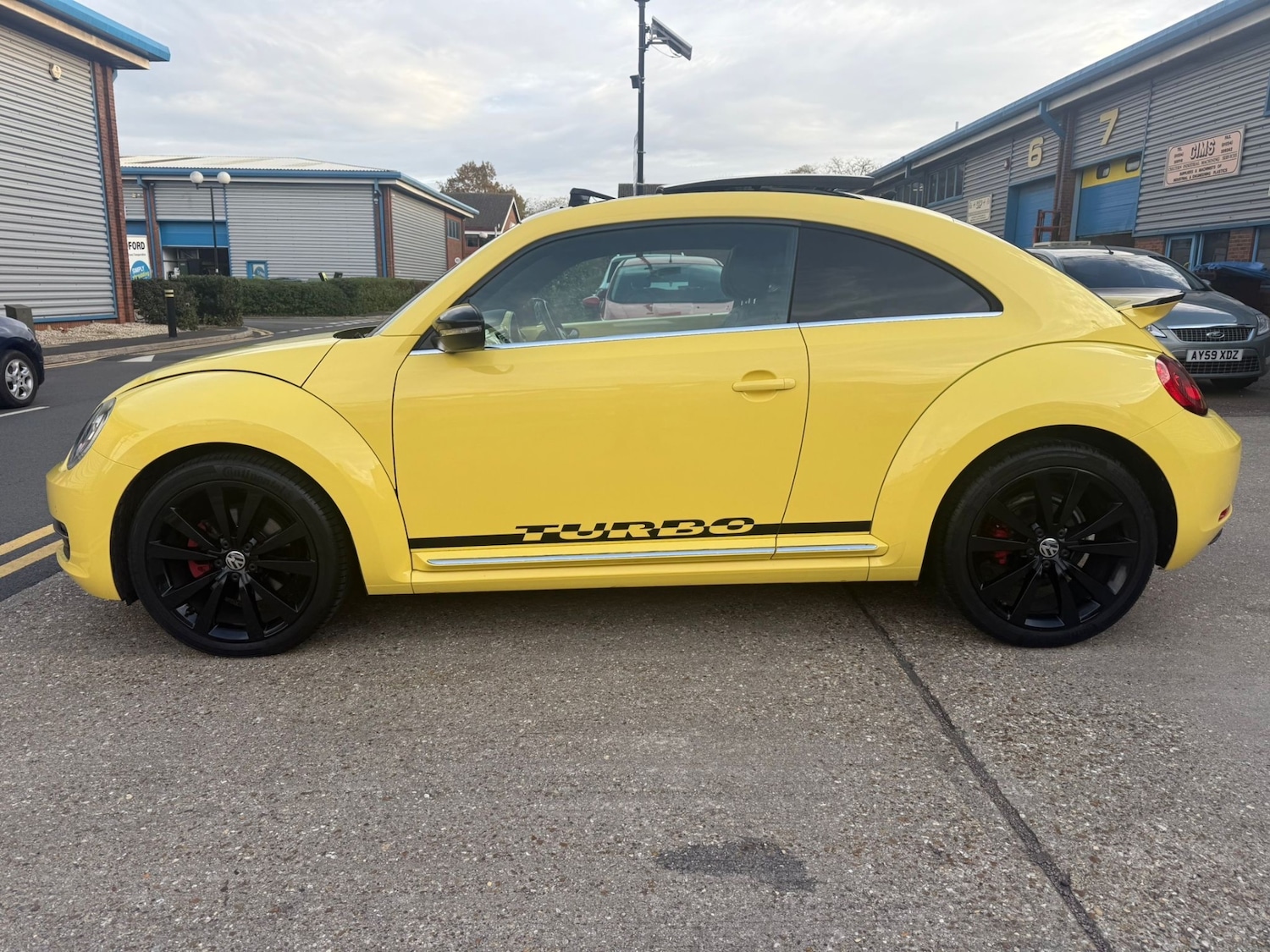 Used Volkswagen Beetle 2013 for sale - 76476020: Photo 6