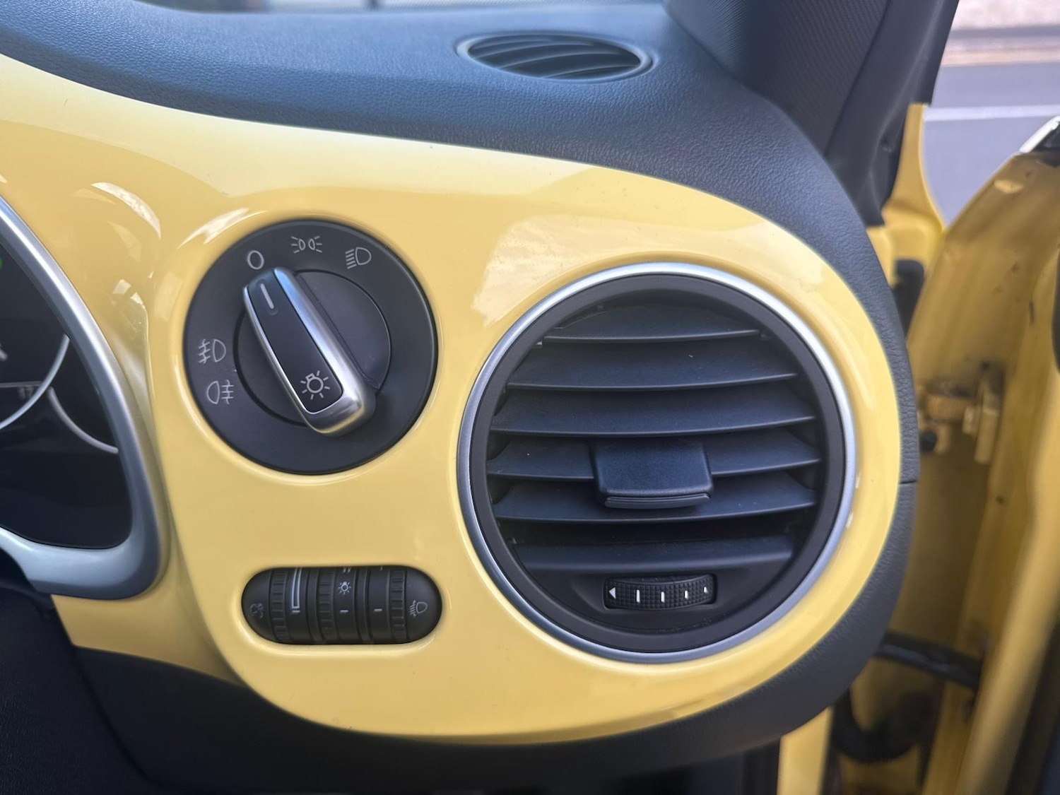 Used Volkswagen Beetle 2013 for sale - 76476020: Photo 62