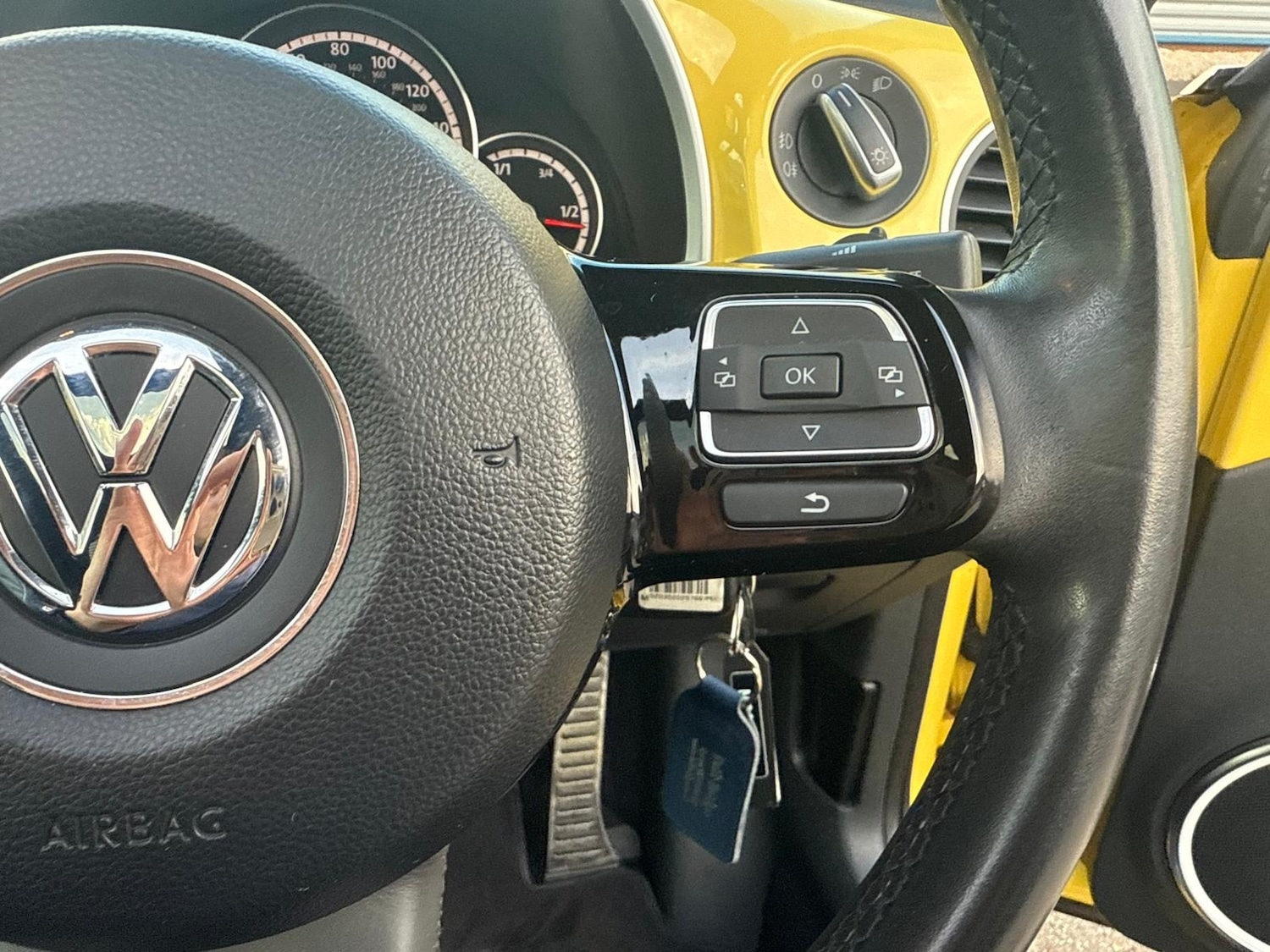 Used Volkswagen Beetle 2013 for sale - 76476020: Photo 9