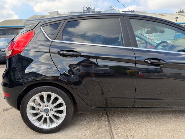 Used Ford Fiesta 2015 for sale - 76131267: Photo 28