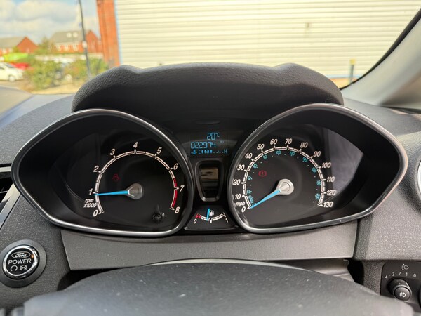 Used Ford Fiesta 2015 for sale - 76131267: Photo 39