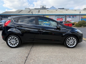 Used Ford Fiesta 2015 for sale - 76131267: Photo 3