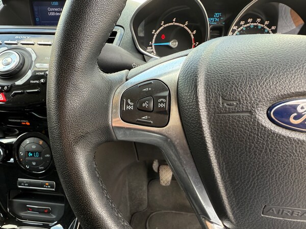 Used Ford Fiesta 2015 for sale - 76131267: Photo 43